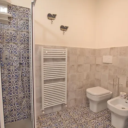 Rivierarent Bric 44 *